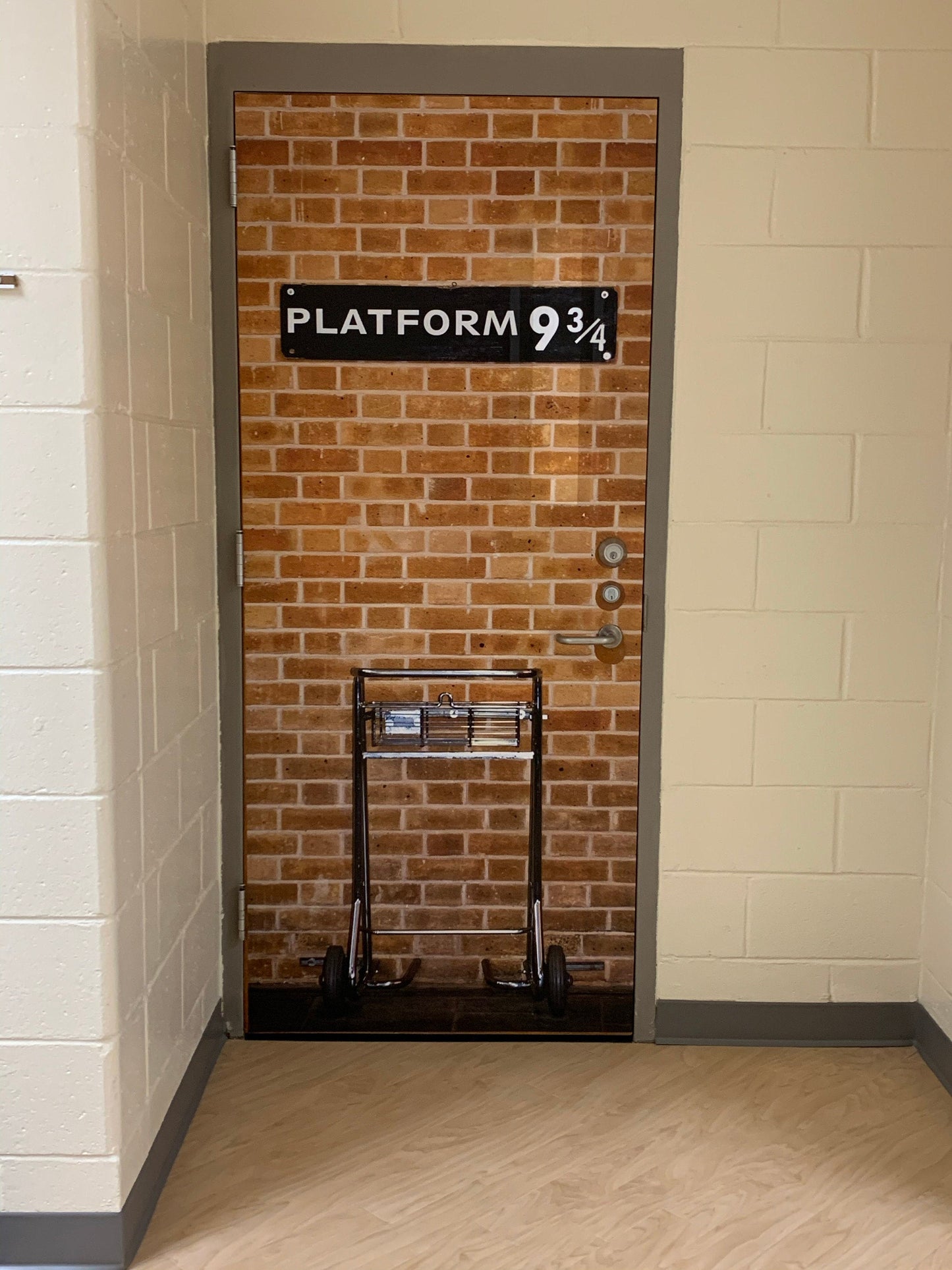 platform 9 3/4 door cover